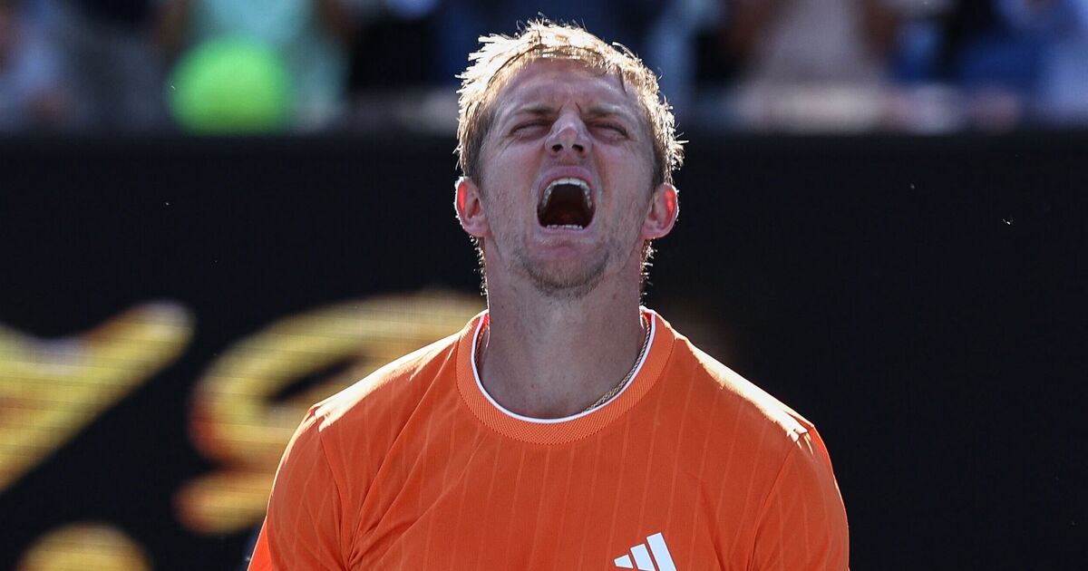 Australian Open star blasts 'ignorant drunk' fans after furious racket smash