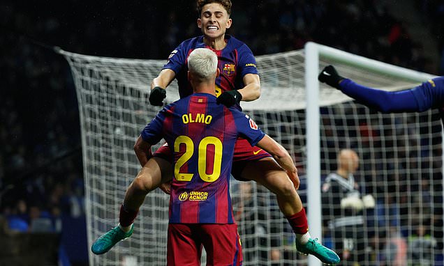 Barcelona goalie Garcia shrugs off hostile homecoming at Espanyol...