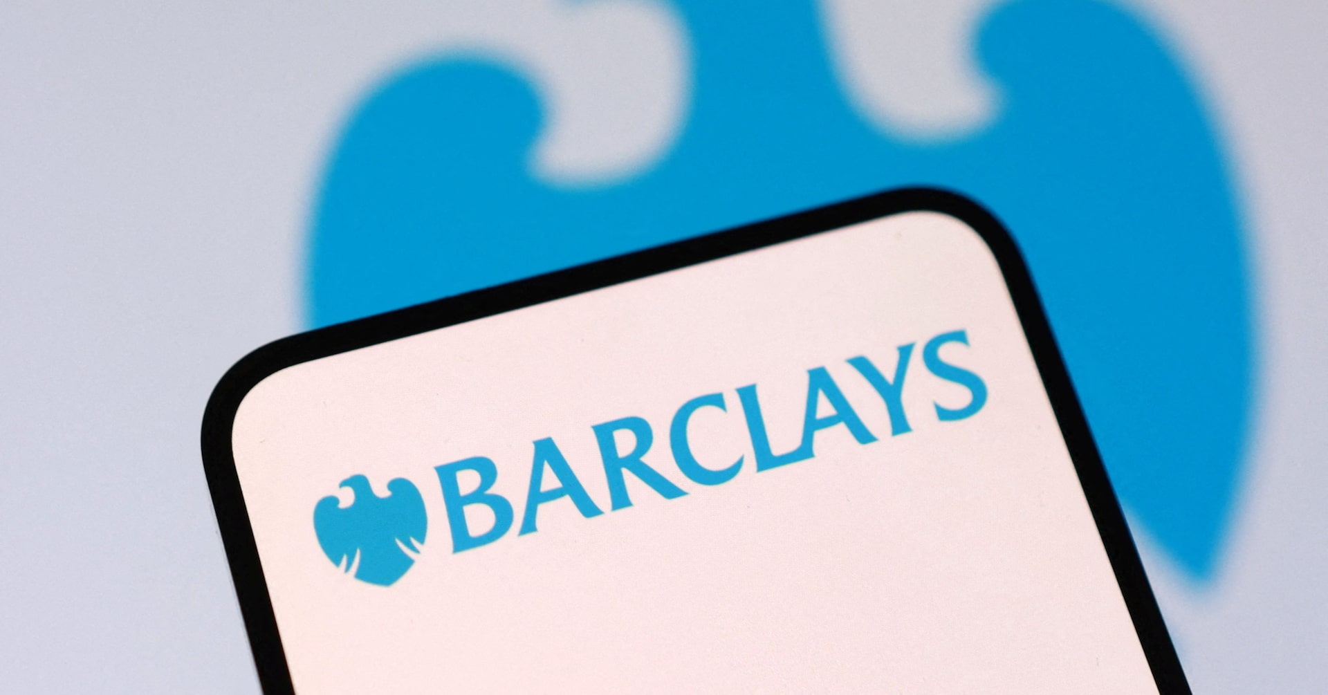 Barclays to relocate European headquarters to Paris from Dublin