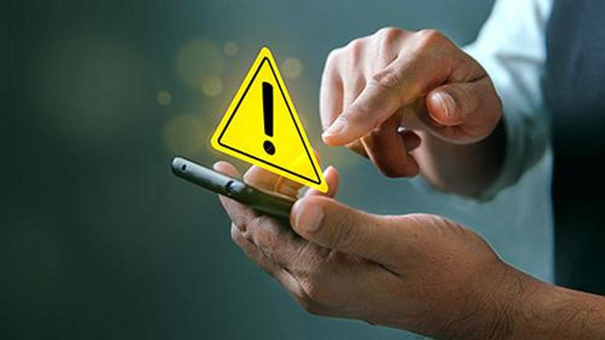 Bengaluru senior citizen loses ₹26.52 lakh to online fraudsters; FIR registered