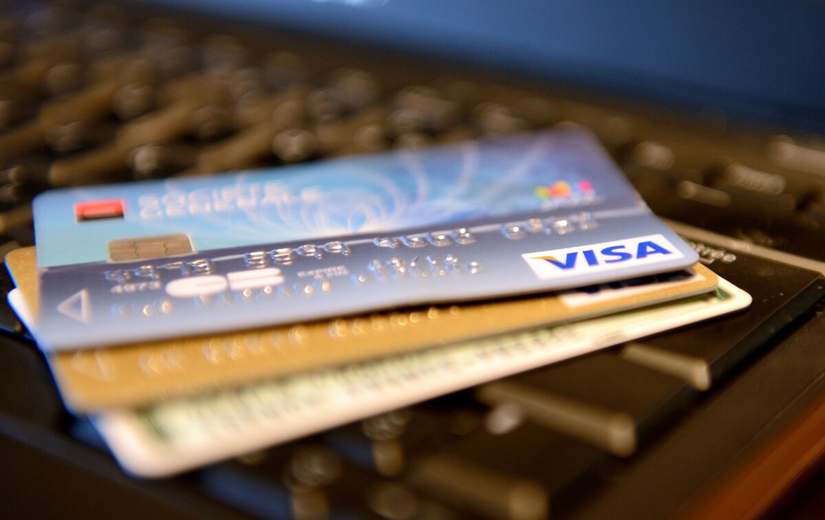 Big Bank CFOs Rebuke Trump's Demand for Rate Cap on Credit Cards