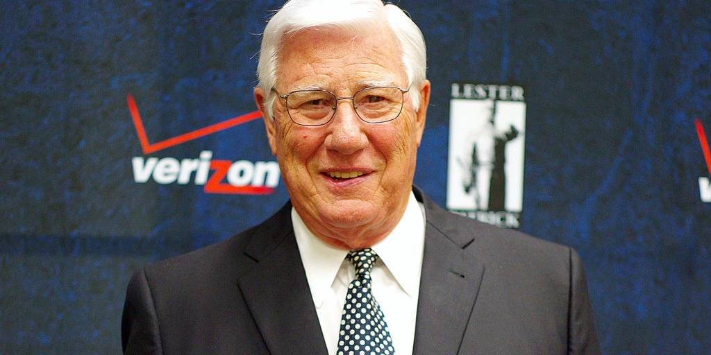 Hockey Hall of Famer and four-time Stanley Cup champion Bob Pulford dead at 89