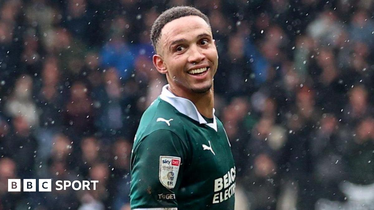 Brendan Galloway: Plymouth Argyle defender's goals impress boss Tom Cleverley