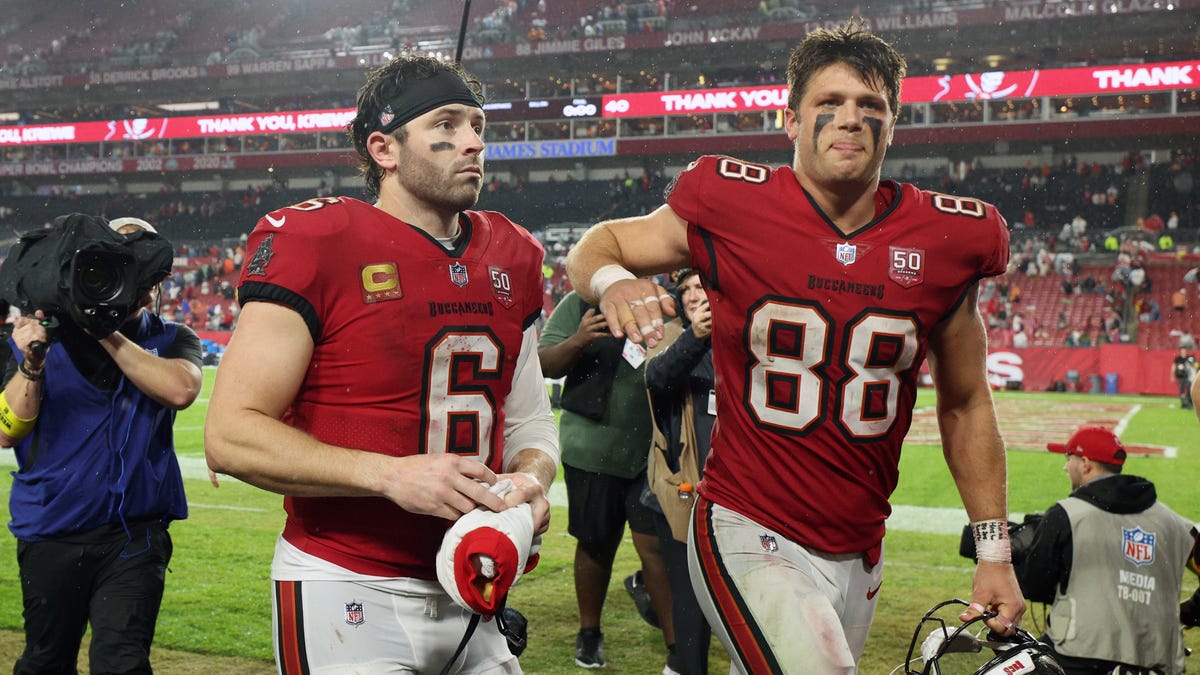 Panthers, Bucs left to watch, wait for Saints-Falcons and playoff fates