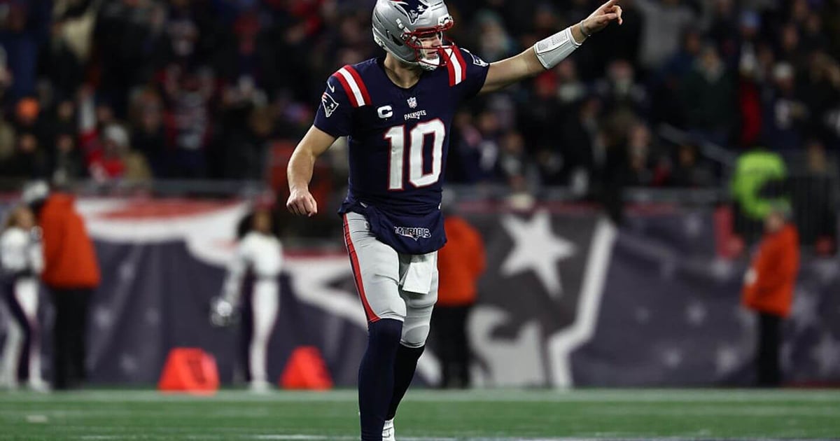 Chargers vs. Patriots live updates: NFL playoffs wild-card game score, predictions, odds and latest