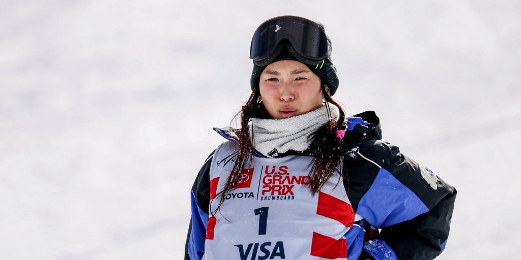 2-time gold medalist Chloe Kim dislocates shoulder, could miss Olympics