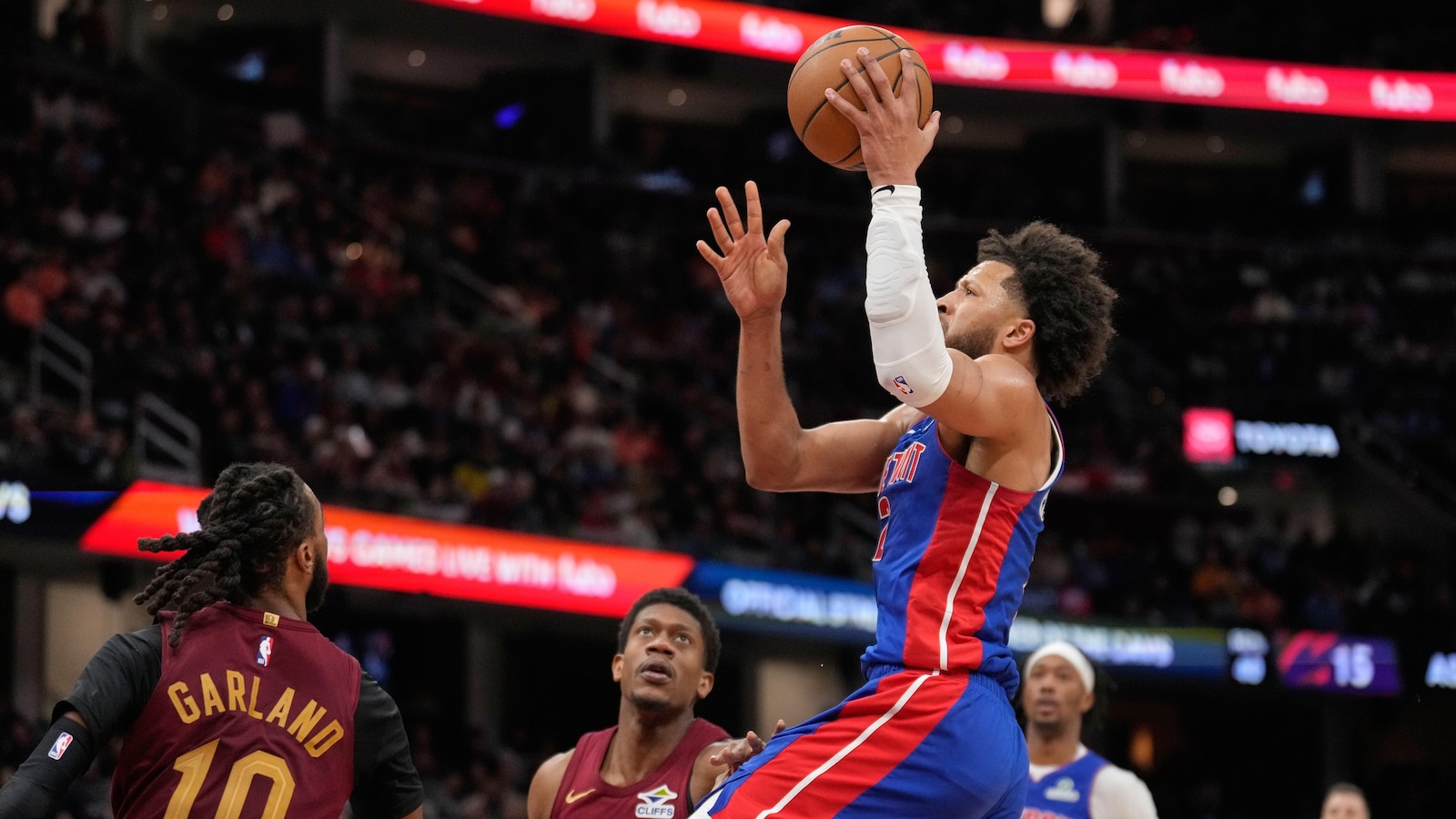Cade Cunningham scores 27, Daniss Jenkins 25 as East-leading Pistons hold off Cavaliers 114-110