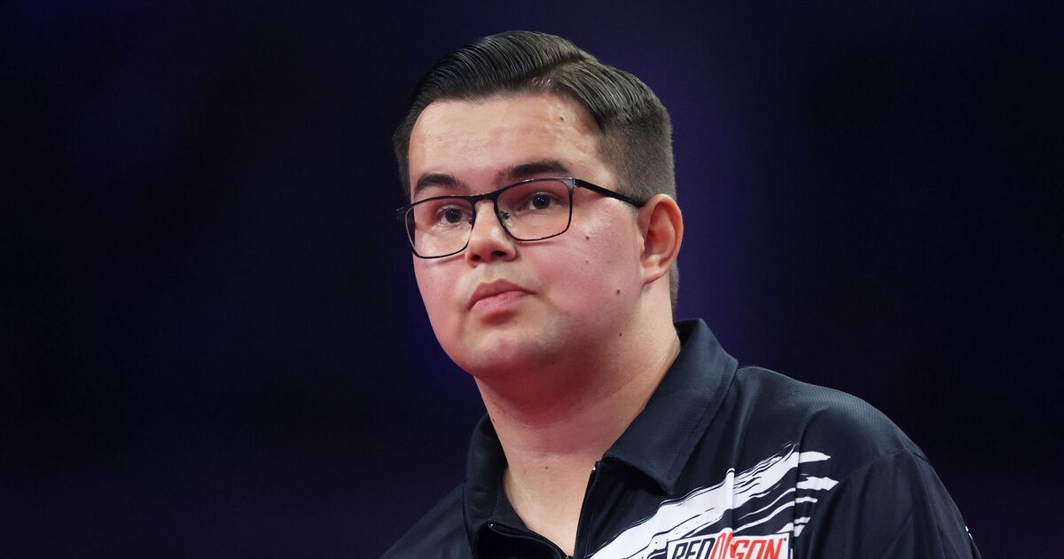 Dartitis and Gian van Veen's issue explained ahead of Luke Littler clash