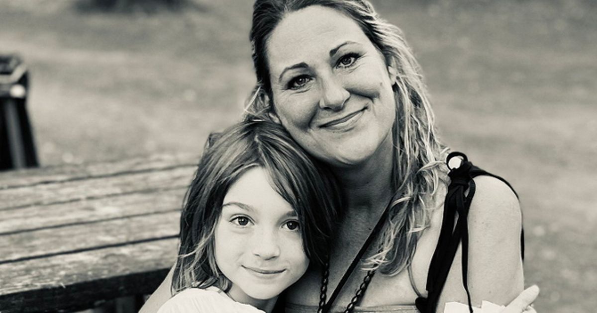 Daughter dies on flight to UK after falling asleep on mum's shoulder