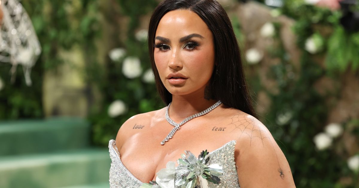 Demi Lovato has opened up about her eating disordering saying cooking was the key to recovery - Daily Star