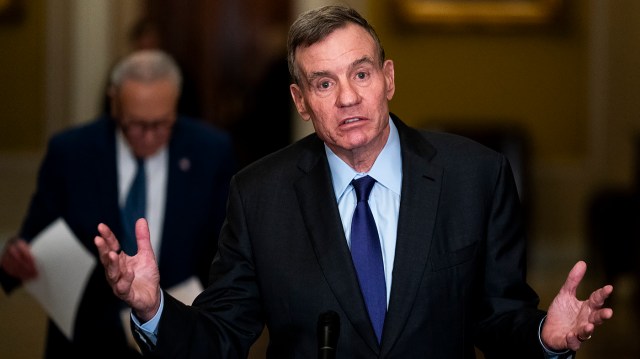 Democratic senators vow to block DHS funding after latest Minneapolis shooting