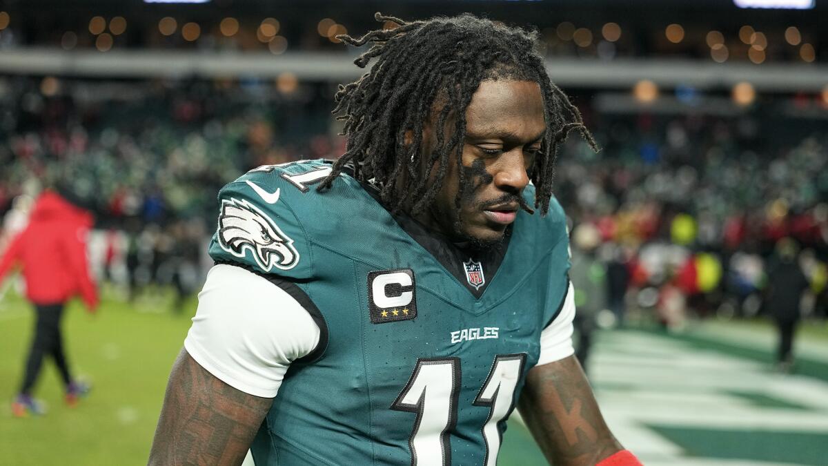 Eagles coach Nick Sirianni downplays sideline spat with A.J. Brown during playoff loss to 49ers