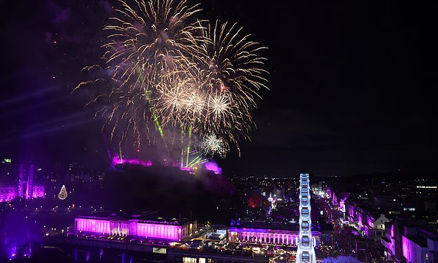 Thousands gather as Edinburgh welcomes new year with spectacular...