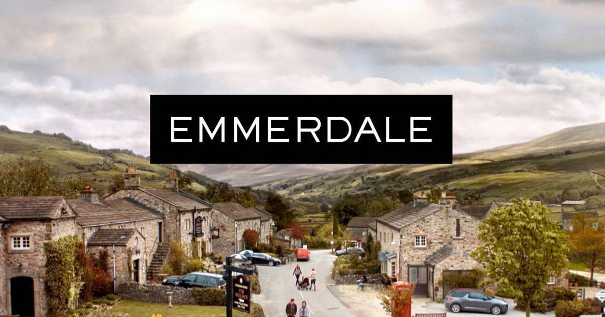 Emmerdale star splits from boyfriend and admits feeling 'lonely' in relationship - Daily Star