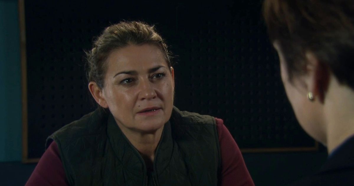 Emmerdale fans spot one major piece of evidence that will save Moira Dingle after arrest - Daily Star