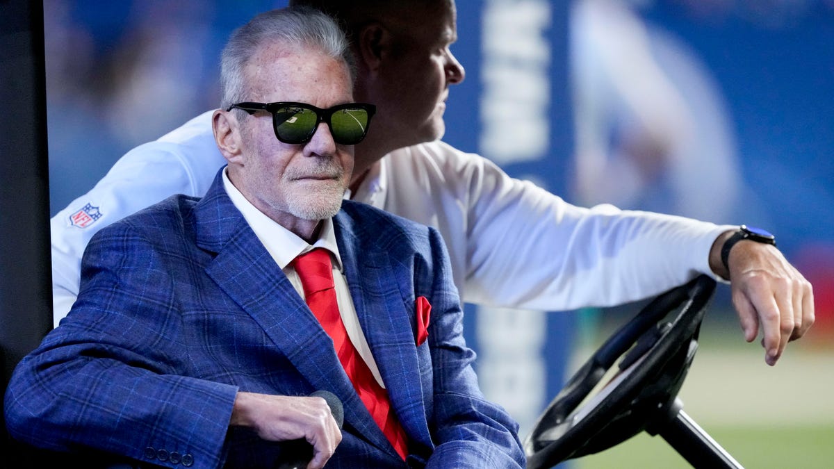 FBI investigating former Colts owner's death