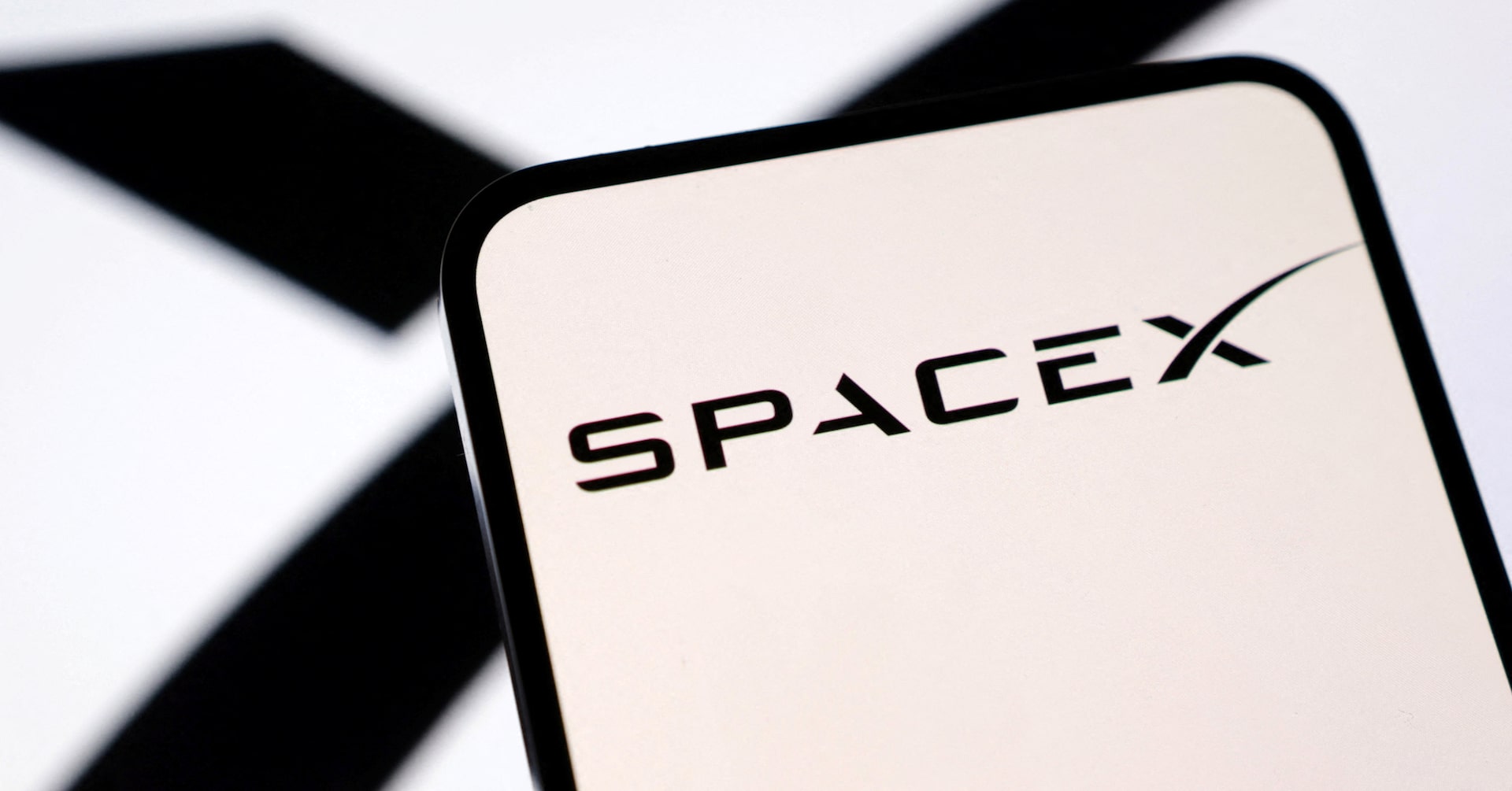 FCC approves SpaceX plan to deploy additional 7,500 Starlink satellites