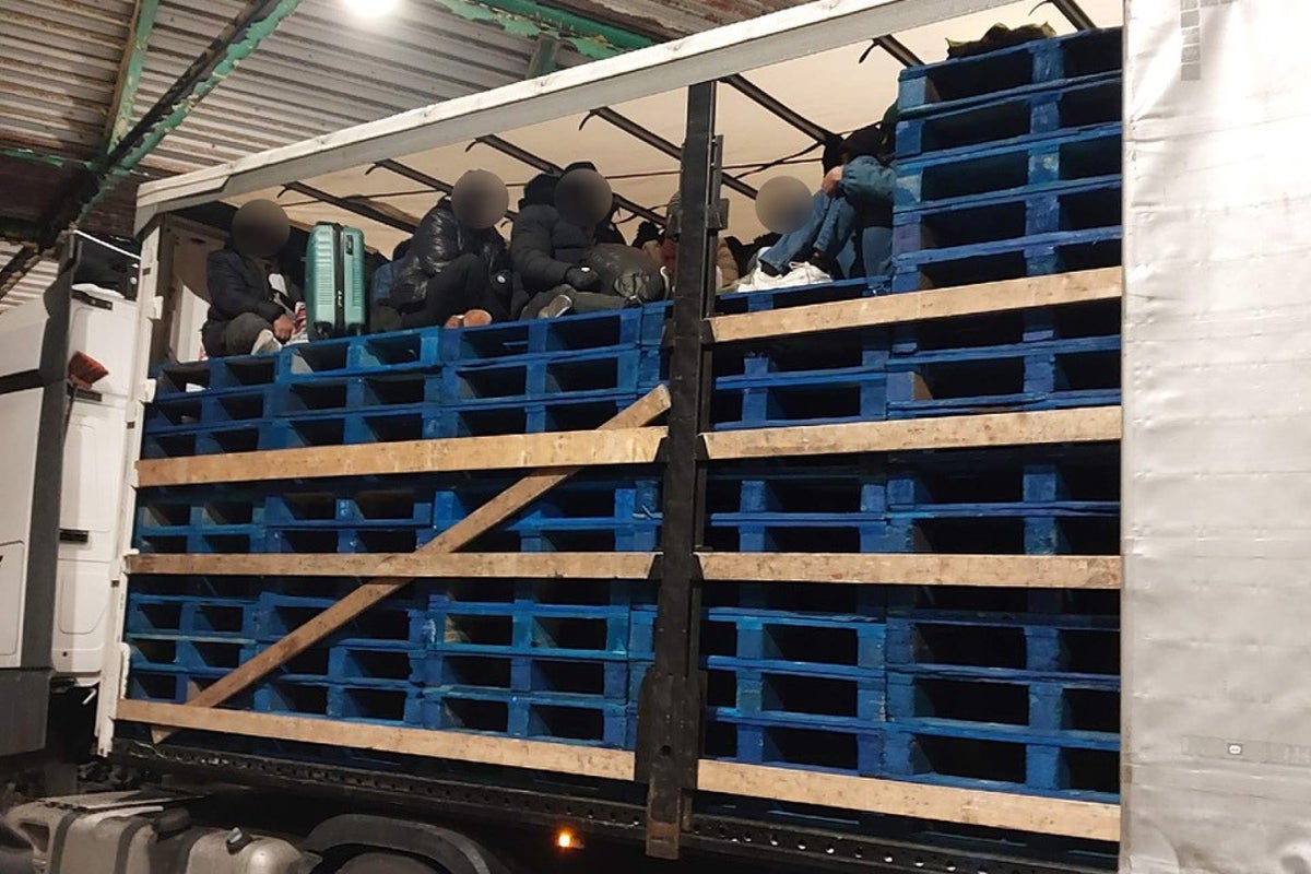 Five arrested after 'attempt to smuggle 23 Bangladeshis out of the UK in lorry'