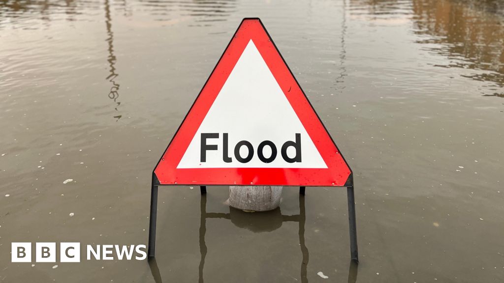 Flood warnings in place as Ouse and Derwent river levels rise