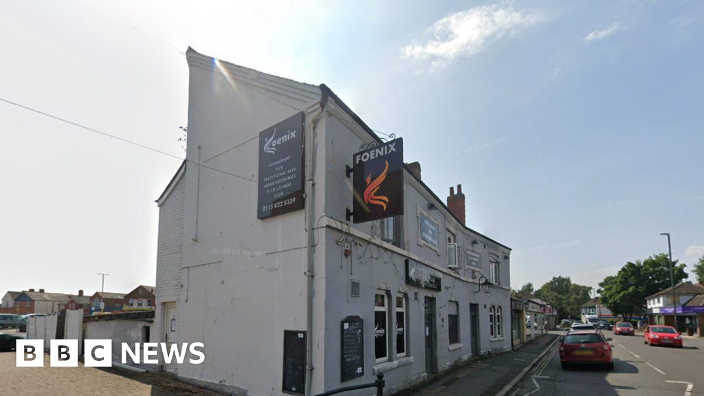 Plans to convert former pub in Long Eaton into flats approved