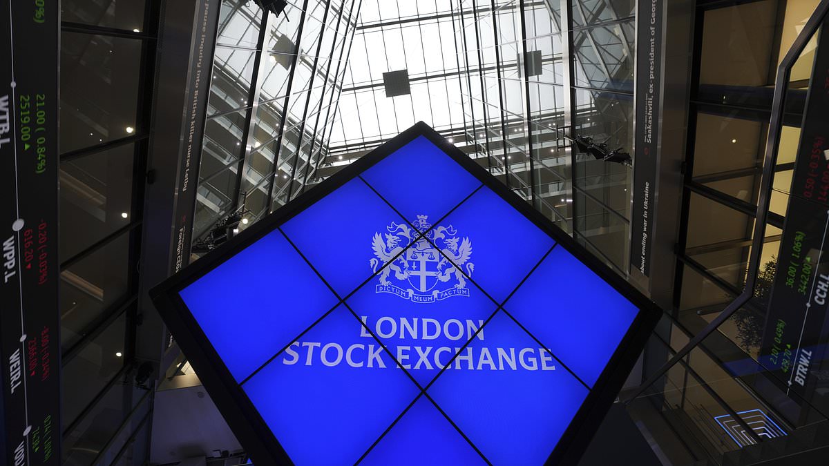 FTSE 100 passes 10,000-point for the first time