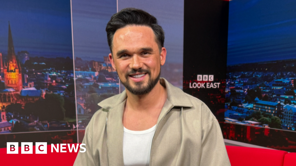 Gareth Gates seeks co-star for Great Yarmouth pantomime