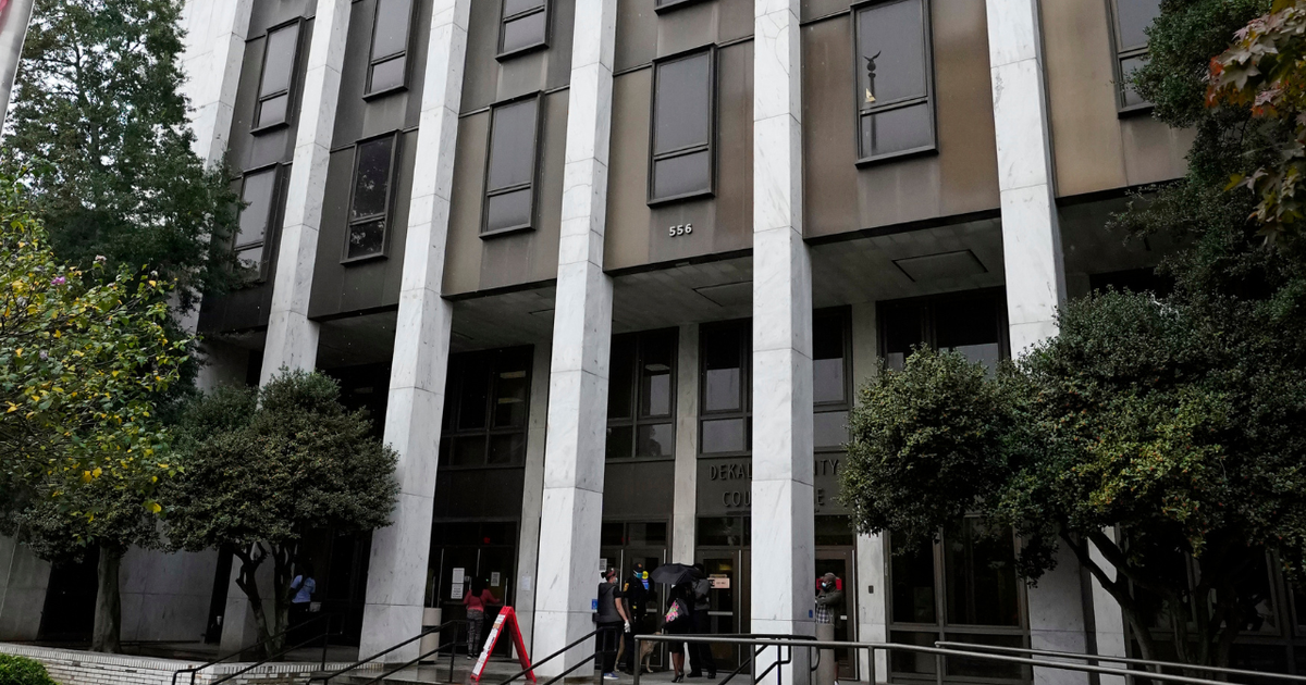 Former Georgia housing director sentenced after admitting role in fake contract scheme