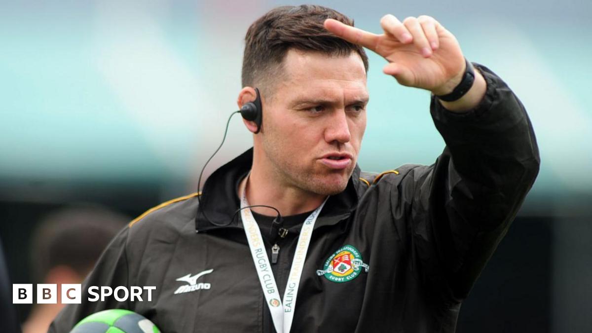 Glen Townson: Exeter appoint ex-Bristol coach to assistant forwards role