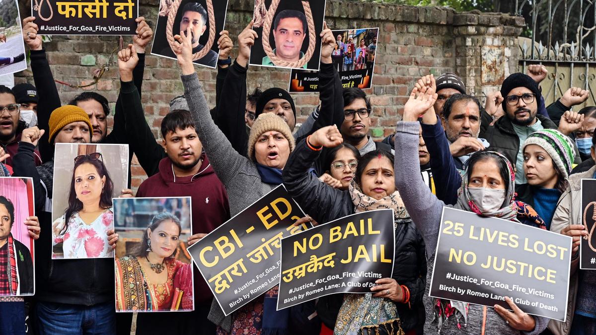 Goa club fire victims' kin protest at Jantar Mantar, seek death row for Luthra brothers