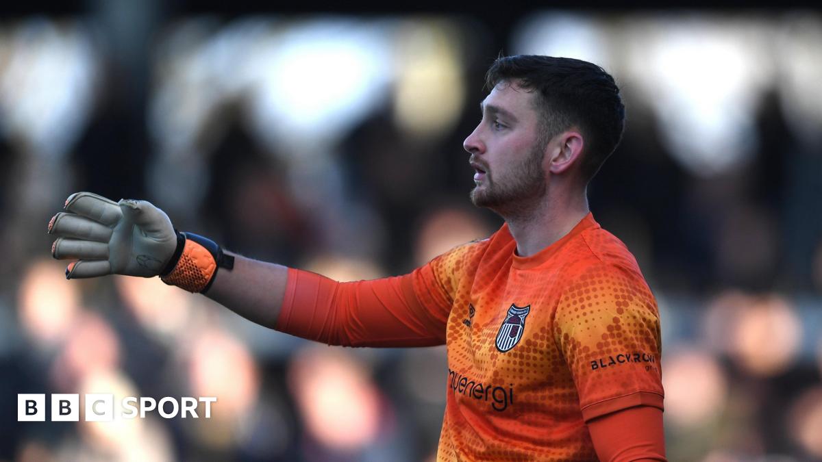 Grimsby: Goalkeeper Jackson Smith loan deal extended for rest of season