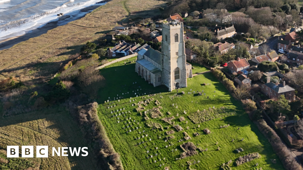 Relatives urged to talk about erosion-risk Happisburgh cemetery