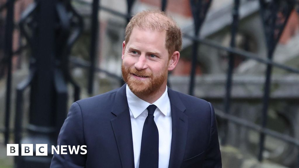 Harry made 'paranoid' by Daily Mail publisher's unlawful actions, court hears