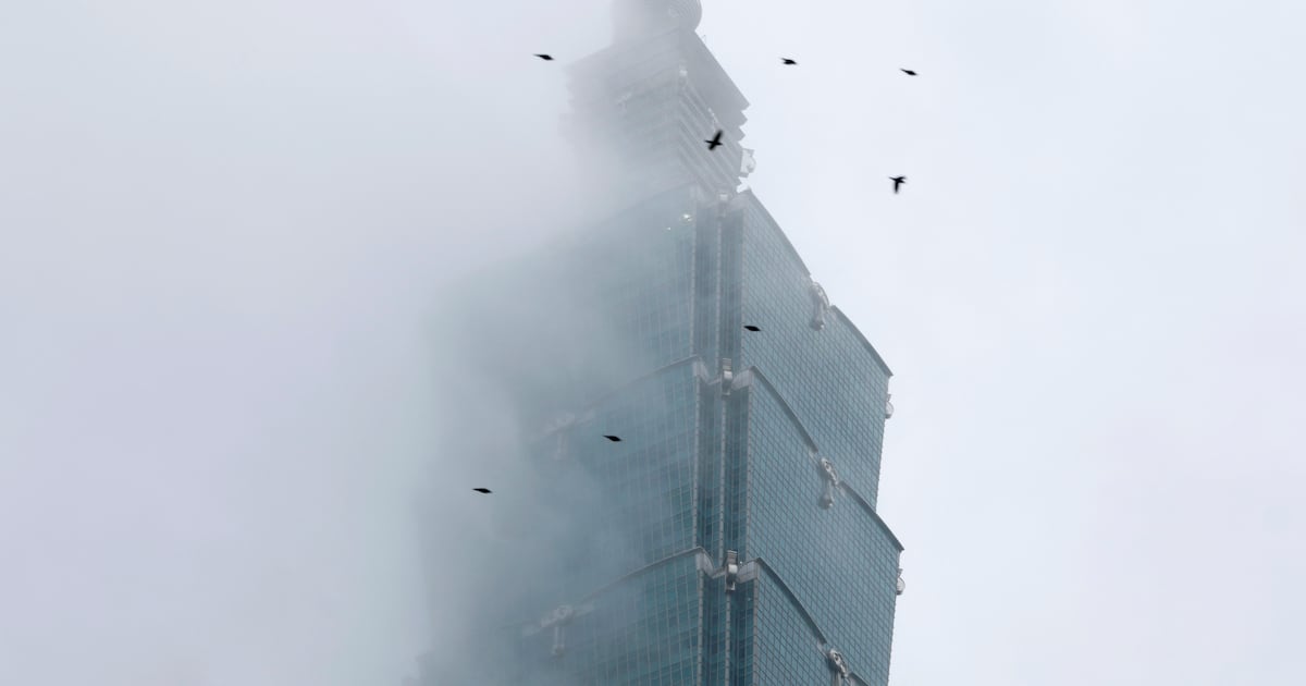 Honnold Postpones Taipei 101 Free Solo Climb Due to Rain
