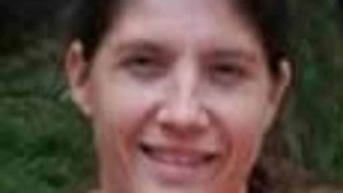 Husband's heartbreaking tribute to mother-of-four wife killed in crash