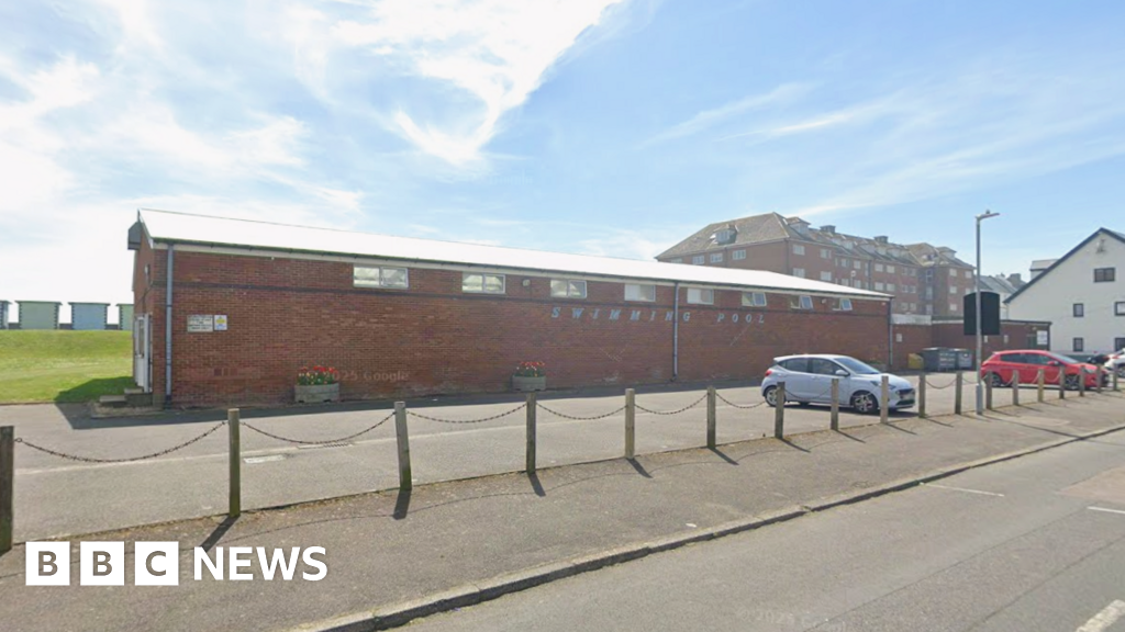 Council mulls £6m spend on Hythe Swimming Pool