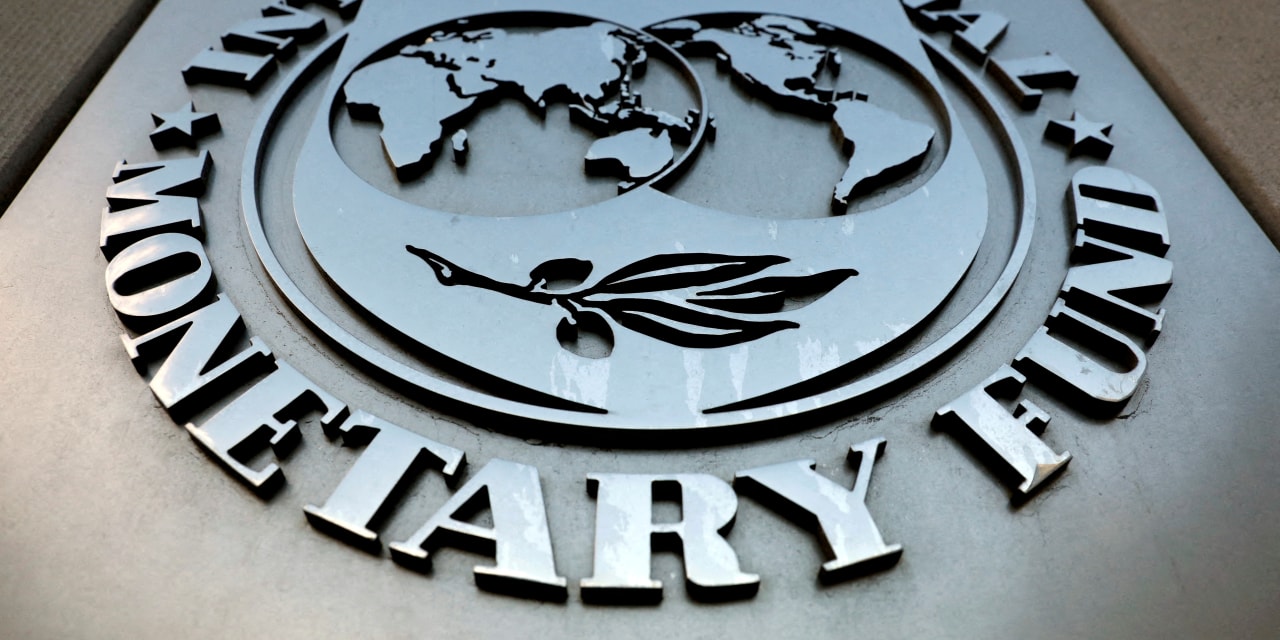 IMF Sees Stronger Growth, But Sounds Warning on Higher Tariffs and AI Correction