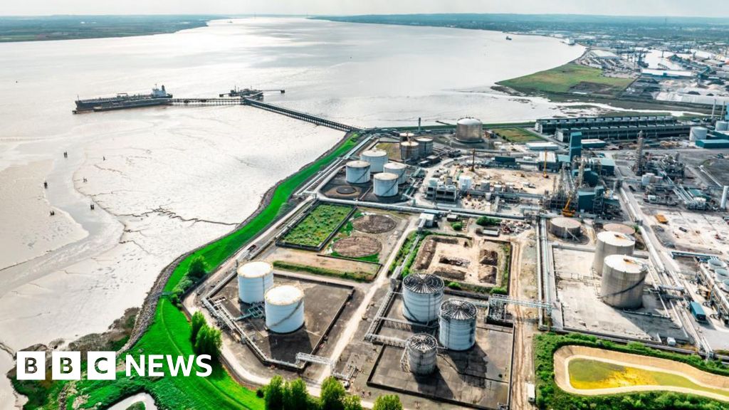 Immingham wind turbine will be nearly as tall as Humber Bridge