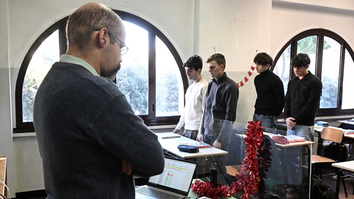 Funerals being held for Italian victims of Swiss bar fire - General News - Ansa.it