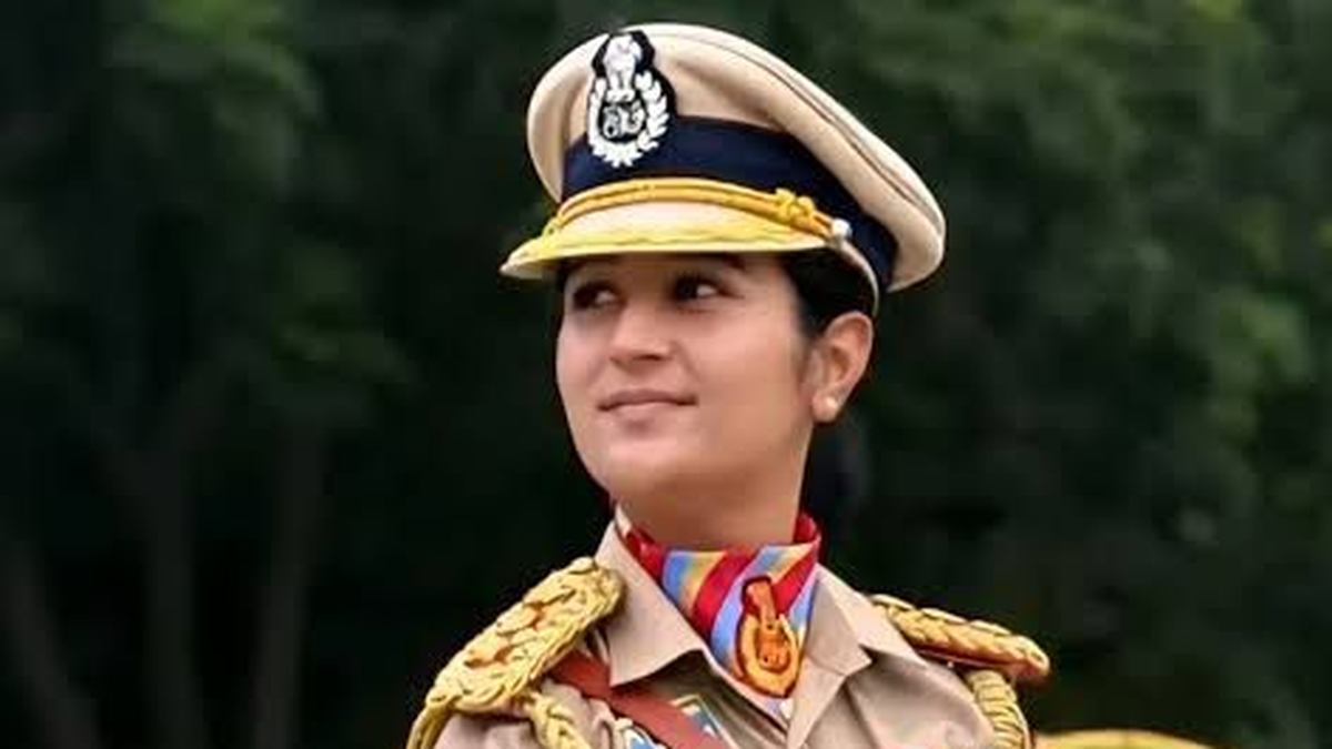 J&K woman officer to command all-male CRPF marching contingent on Republic Day