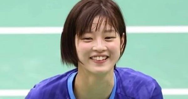 Japanese Badminton Star Resembles NewJeans' Hanni, Skilled