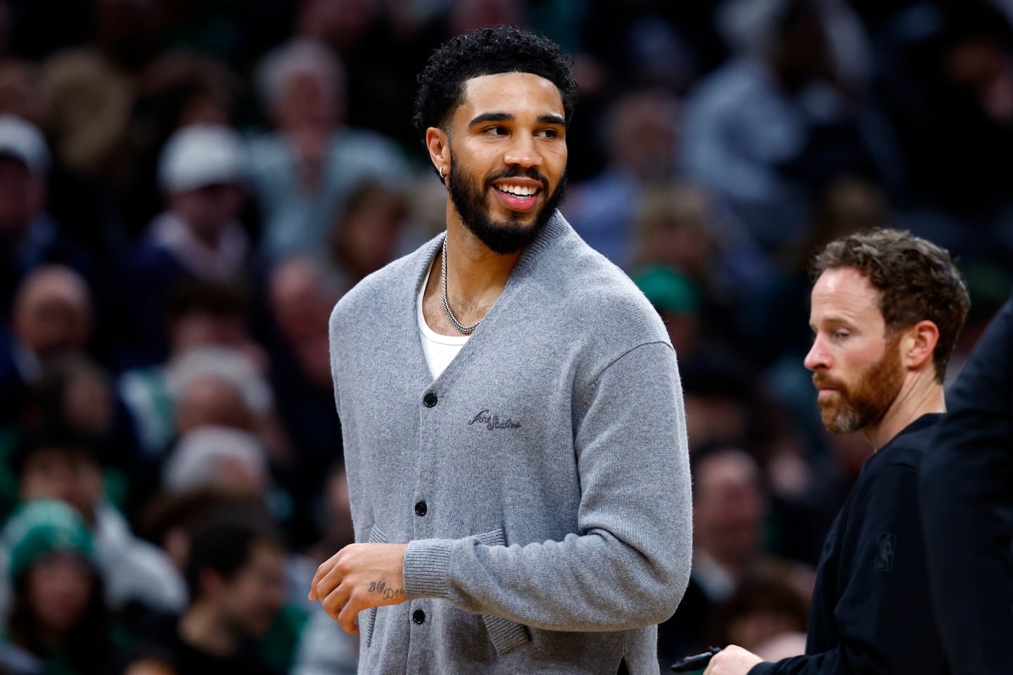 Closer to a return? Jayson Tatum conducts one-hour, on-court session in front of reporters at Celtics' shootaround. - The Boston Globe