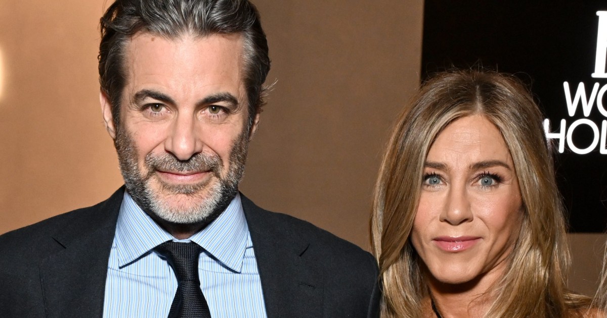 Jennifer Aniston's boyfriend blushes when revealing how they met