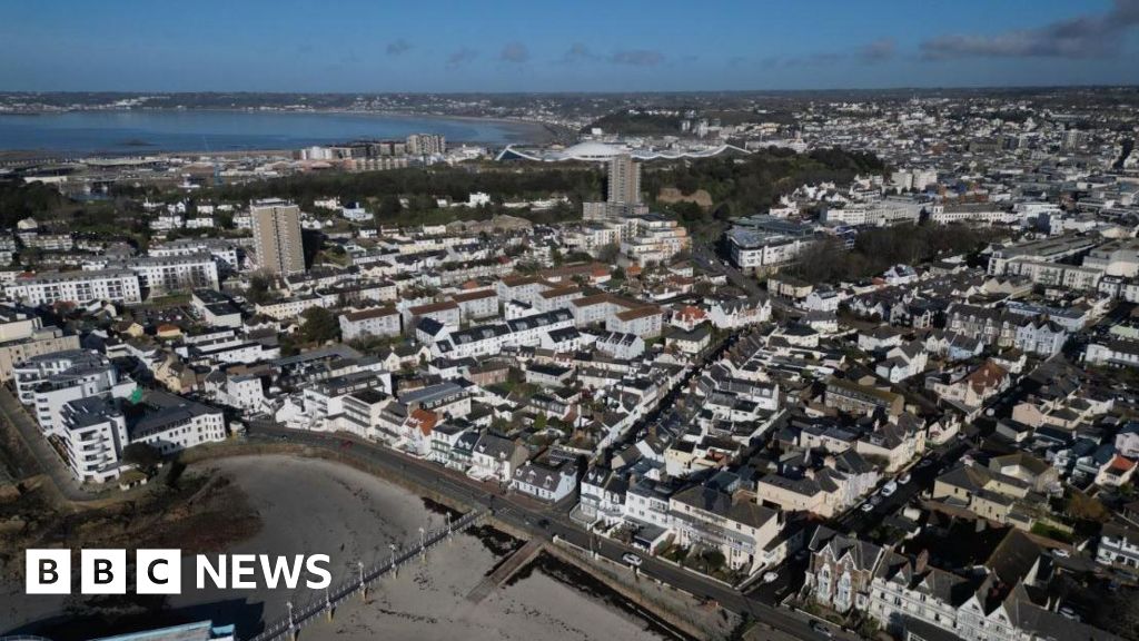 Plan for Jersey deputies to be given vote on treaties