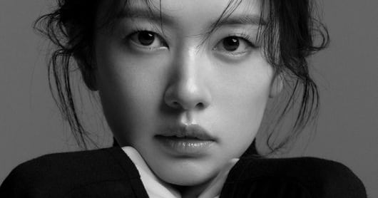Jung So-min Stars as Casino Dealer in Hwang Dong-hyuk-Produced 'Dealer'
