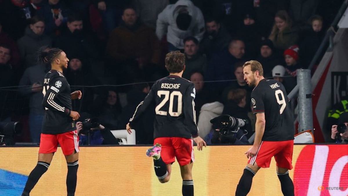 Kane nets late winner as Bayern end PSV's hopes with away win