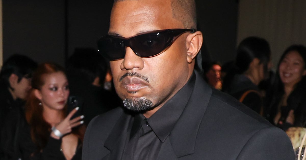 Kanye West Apologizes, Blames Bipolar Disorder for Antisemitism