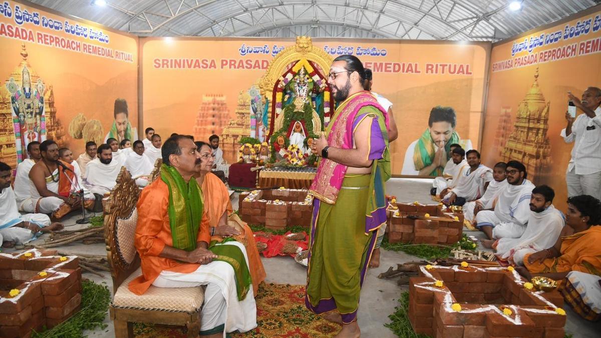 Karunakar Reddy performs 'homam' over Tirumala prasadam issue
