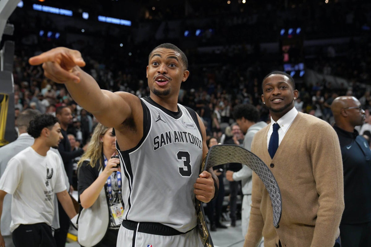 Keldon Johnson would walk a thousand miles for Spurs. His teammates love him for it