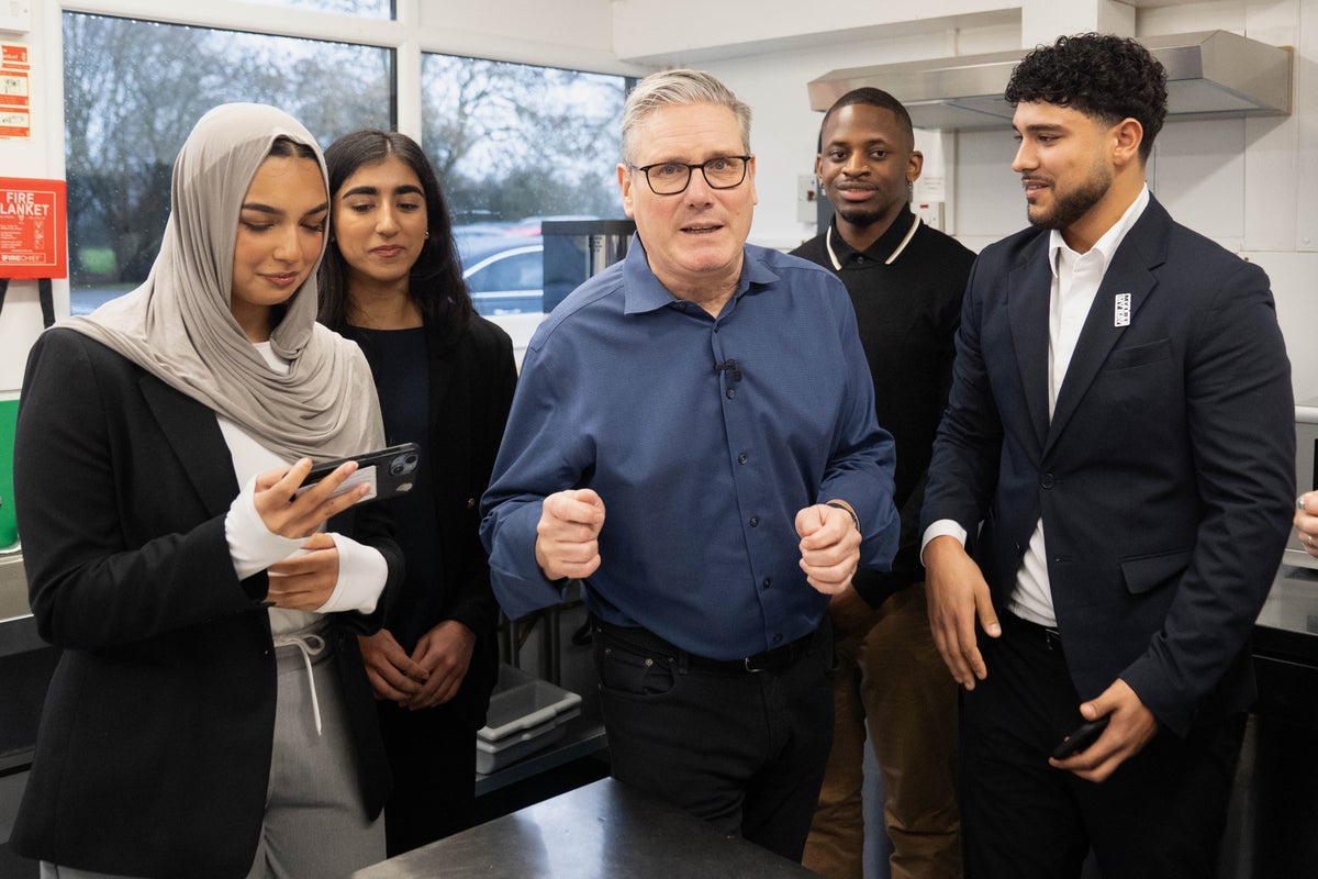 Row erupts within UK's governing Labour Party after popular mayor blocked from upcoming election