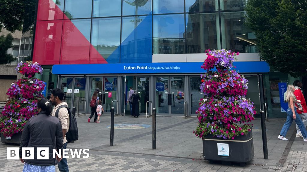 Luton Point shopping centre to ban vaping on its premises